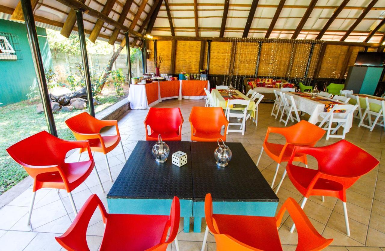 Flatdog Lodge Victoria Falls Exterior foto